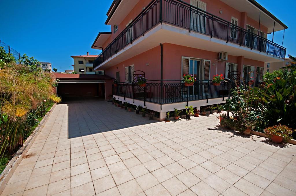Kosmos Bed and Breakfast Syracuse Buitenkant foto