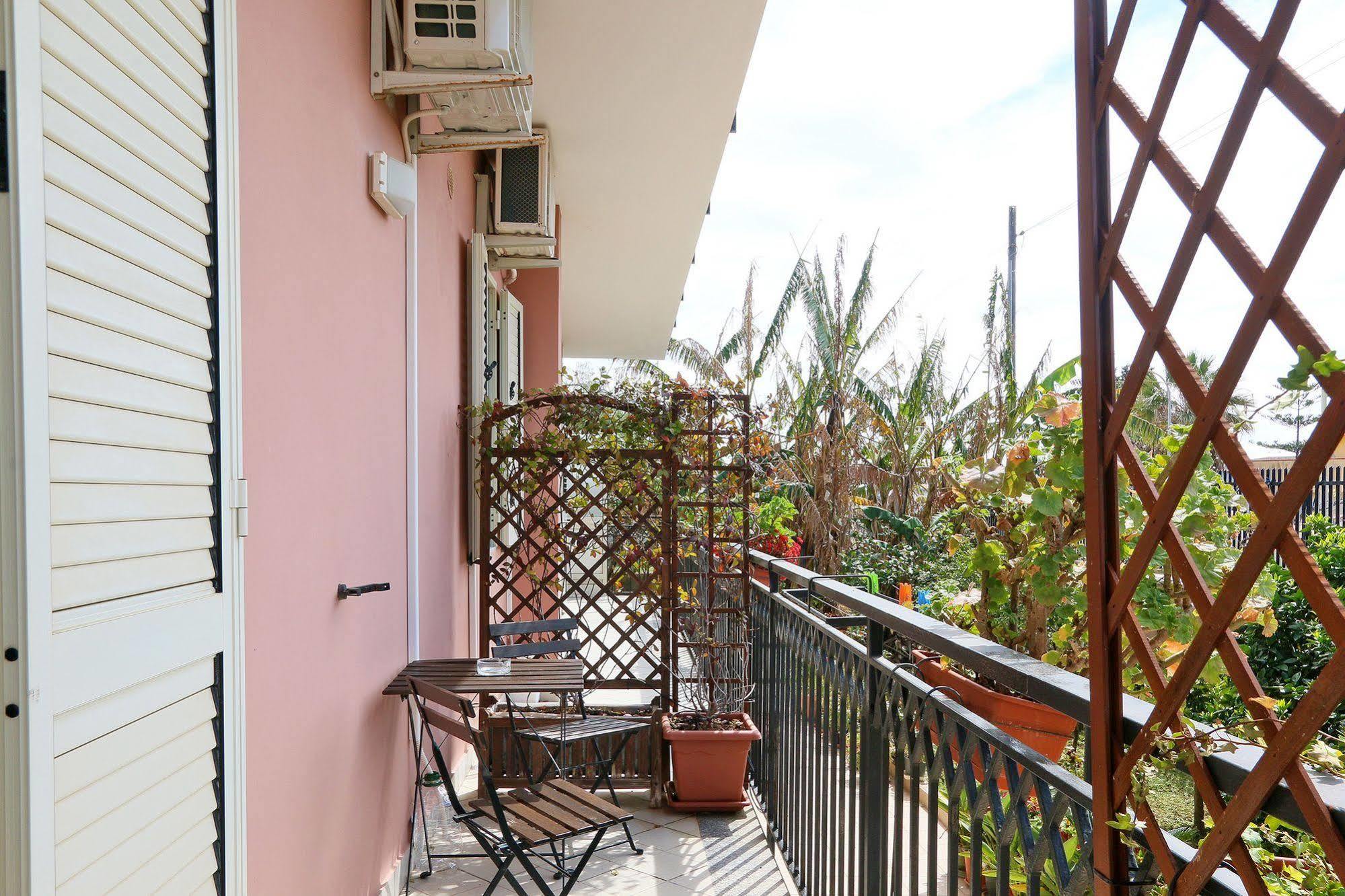 Kosmos Bed and Breakfast Syracuse Buitenkant foto